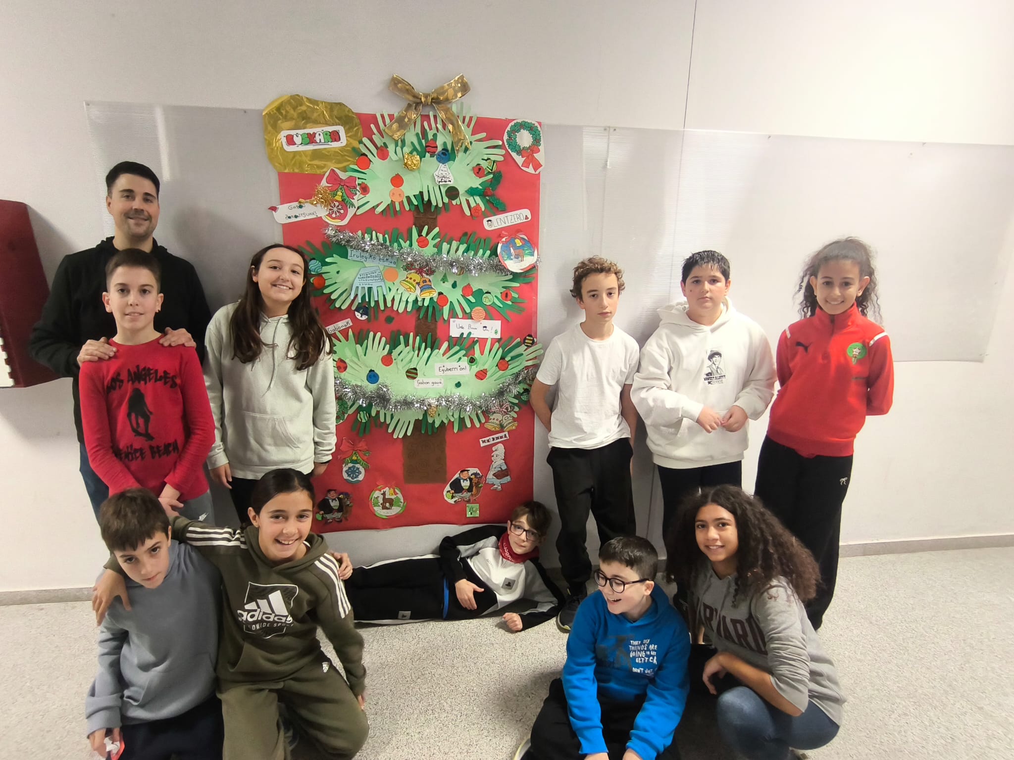 🎄 GABONAK HELDU DIRA GURE INSTITUTURA! 🎄